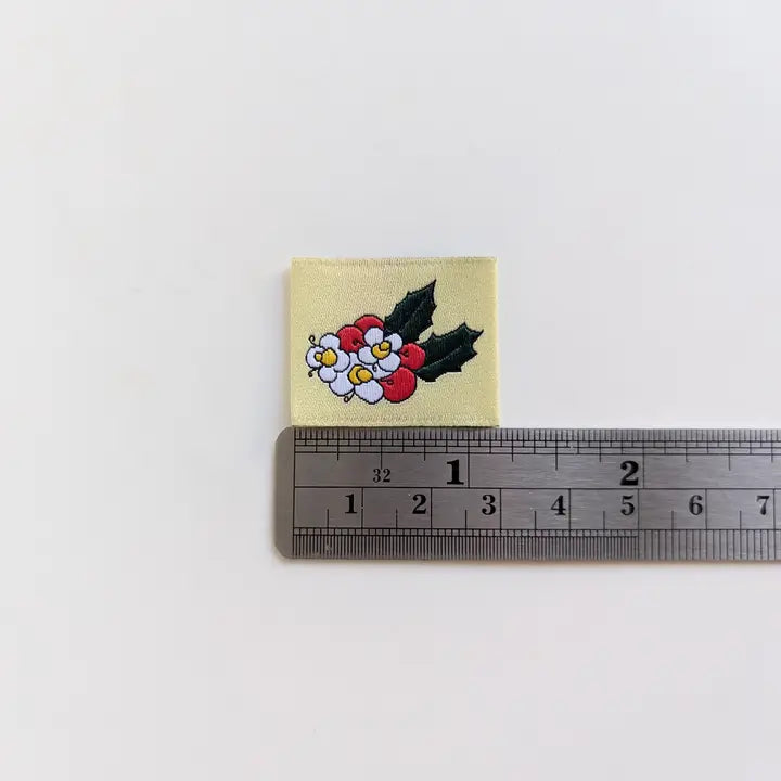 Garment Labels: December Birth Flowers - Holly