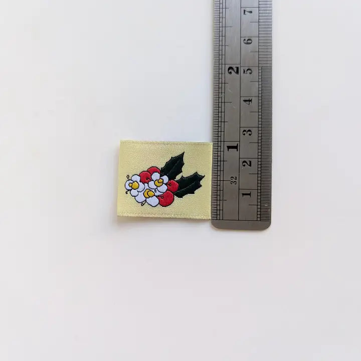 Garment Labels: December Birth Flowers - Holly