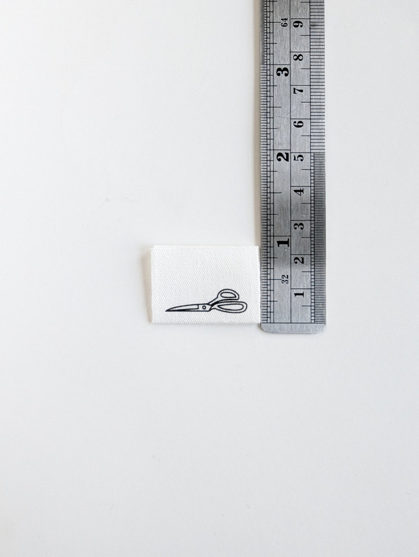 Cotton Luxe Labels: Handmade (Scissors)