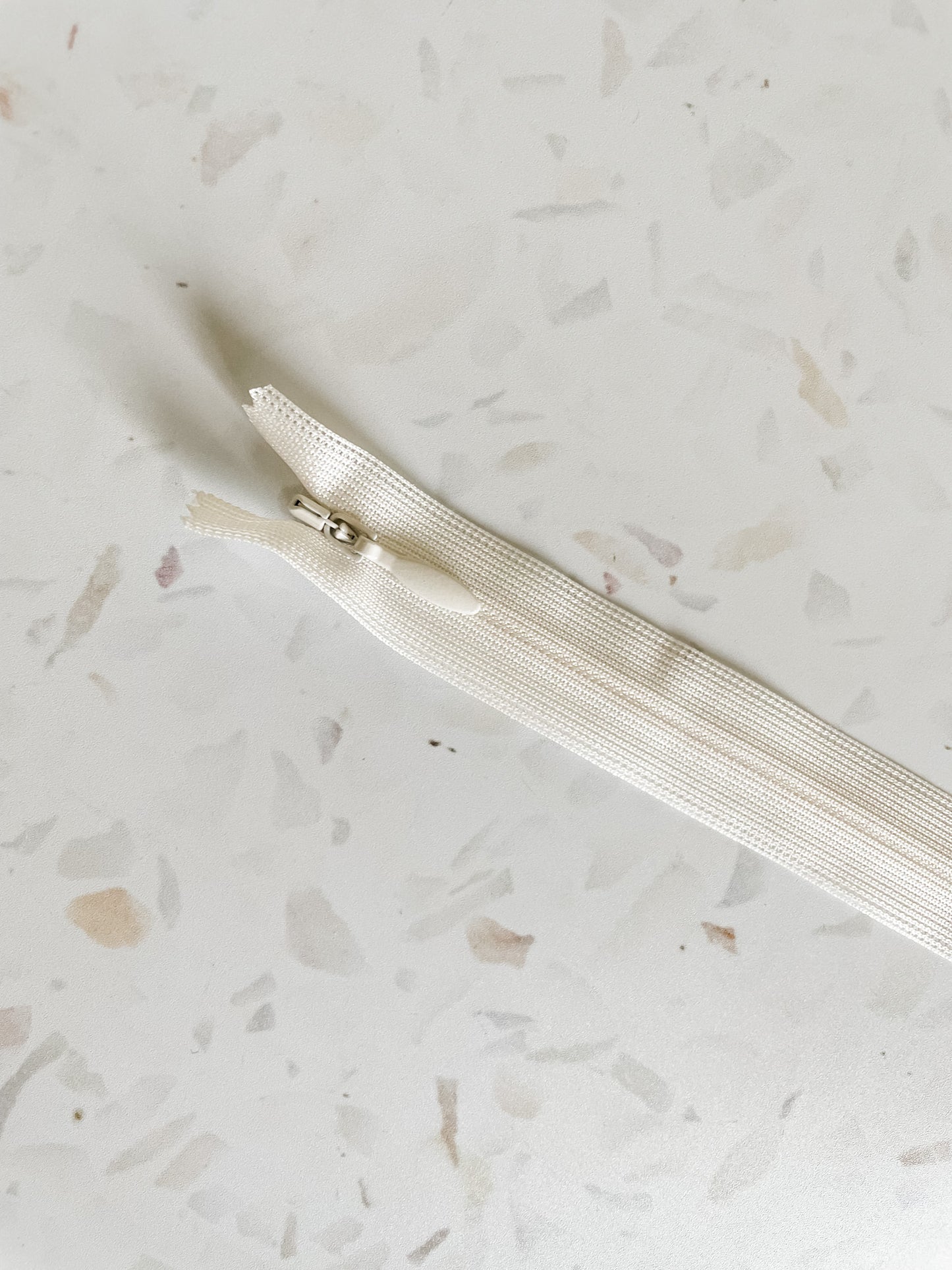 Atelier Brunette Invisible Zippers