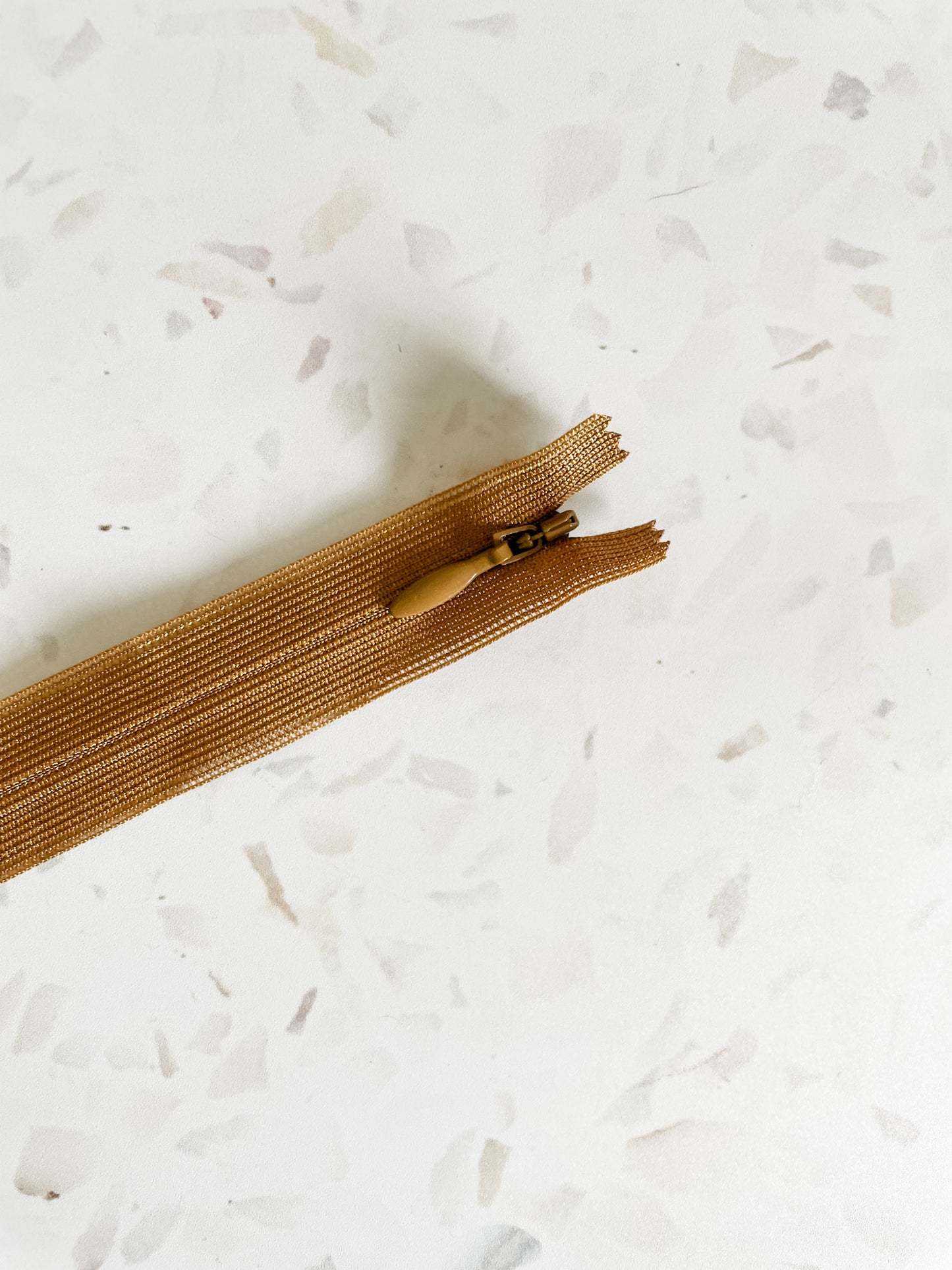 Atelier Brunette Invisible Zippers