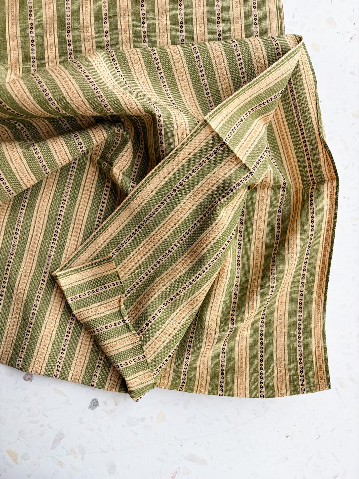 Gathering Cloth Merchant Stripe in Hedgerow