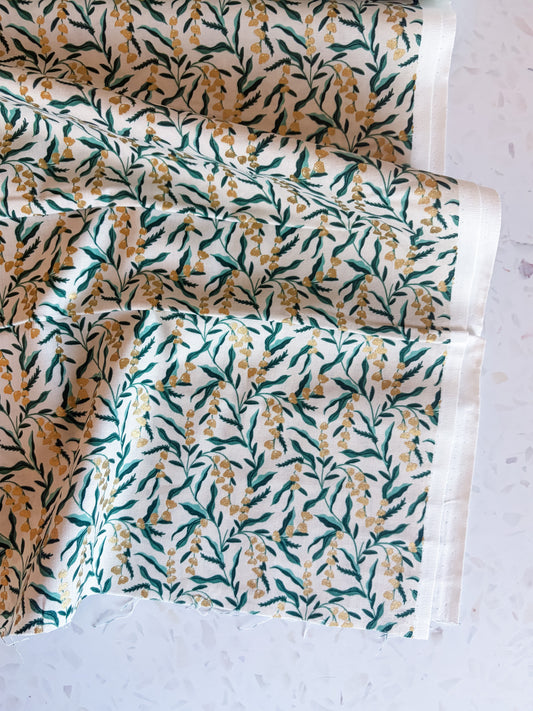 Vintage Garden Lily Cotton Fabric in Cream Metallic