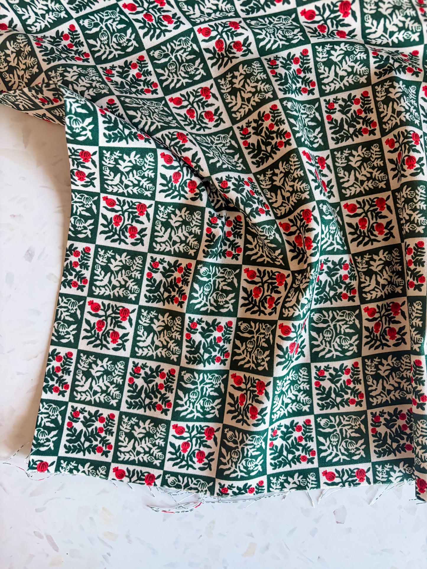 Holiday Classics Yuletide Floral Cotton Fabric in Evergreen