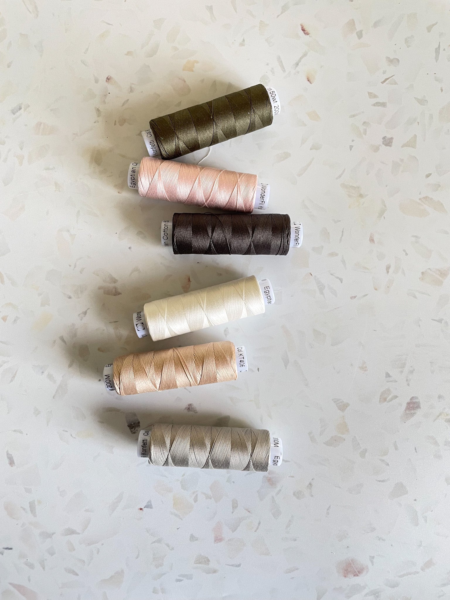 Konfetti 50wt Egyptian Cotton Thread 200m - Medium Grey Konfetti 50wt Egyptian Cotton Thread 200m - Medium Grey