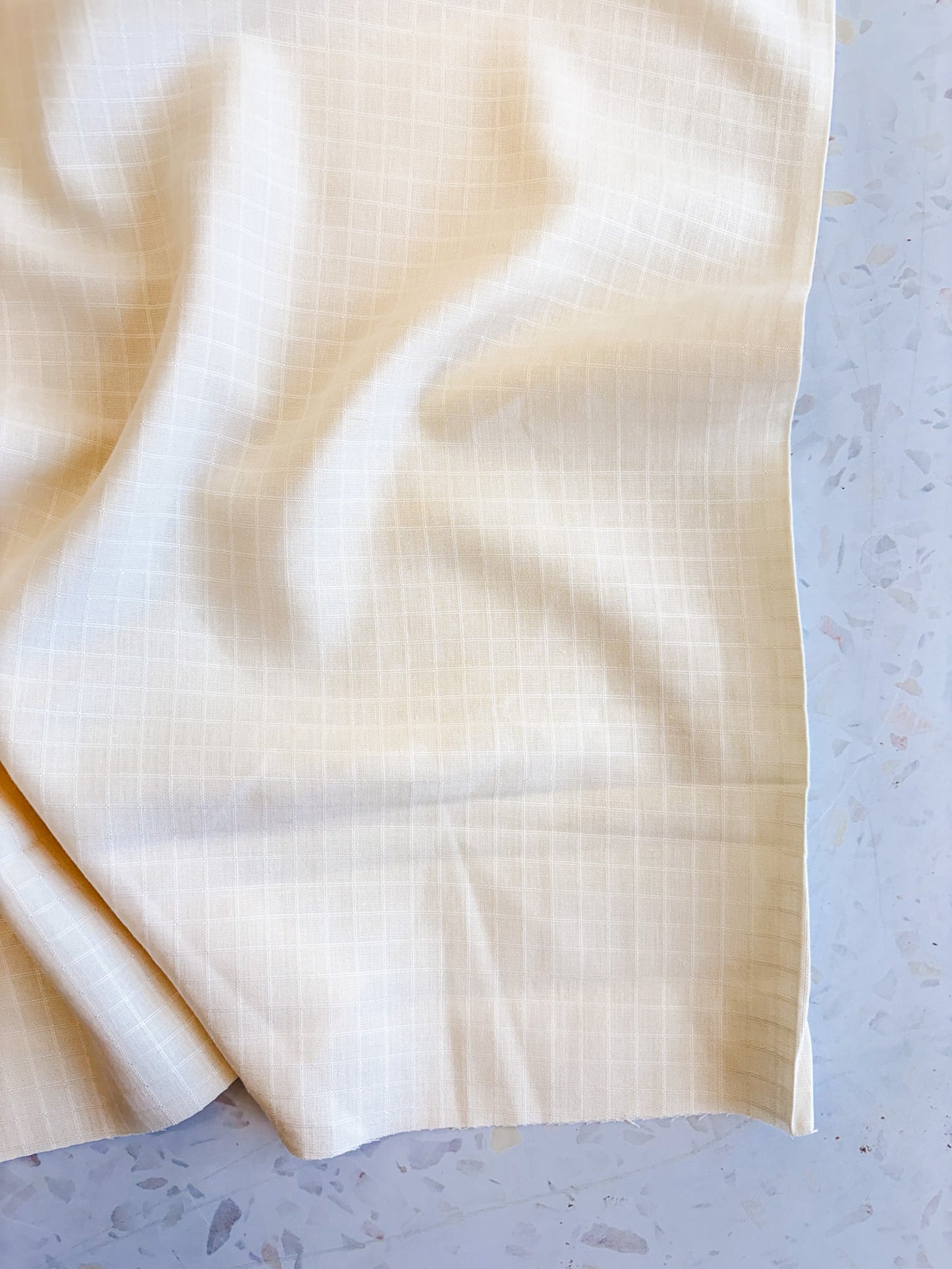 Little Tile Linen/Viscose Blend Fabric in Off-White