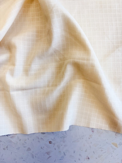 Little Tile Linen/Viscose Blend Fabric in Off-White