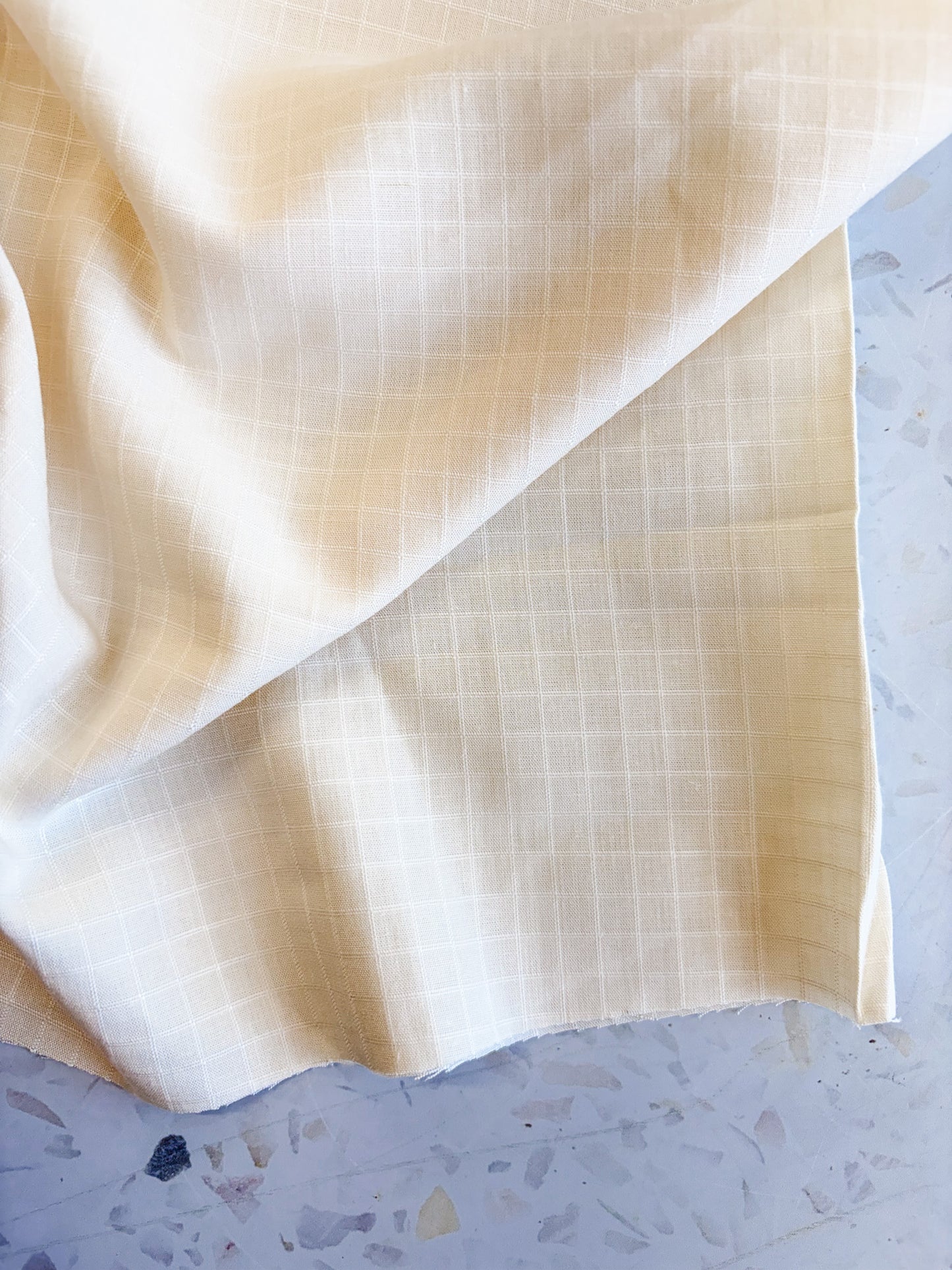 Little Tile Linen/Viscose Blend Fabric in Off-White