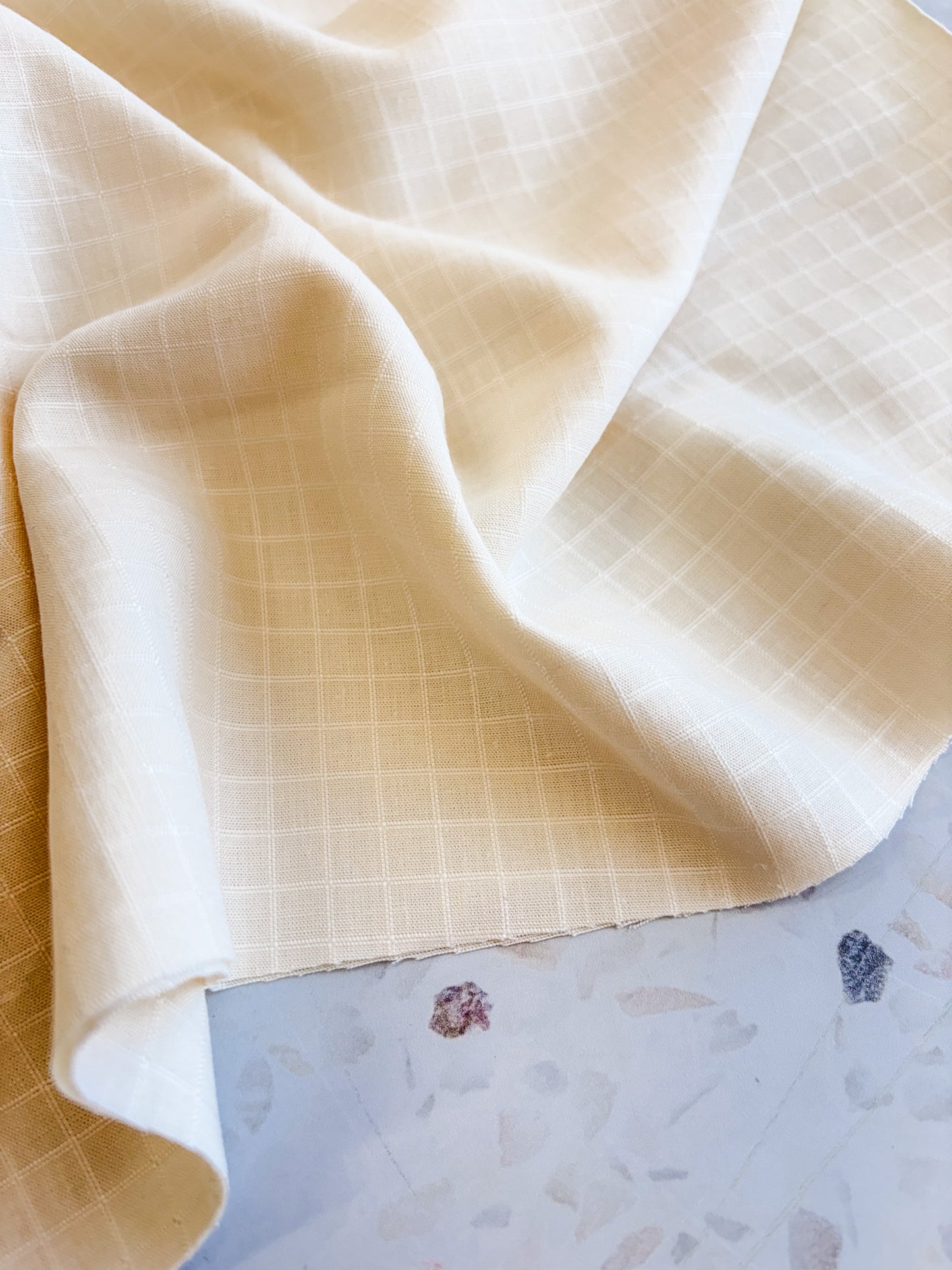 Little Tile Linen/Viscose Blend Fabric in Off-White