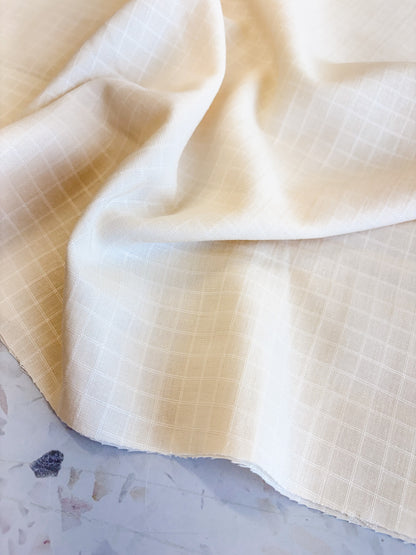 Little Tile Linen/Viscose Blend Fabric in Off-White