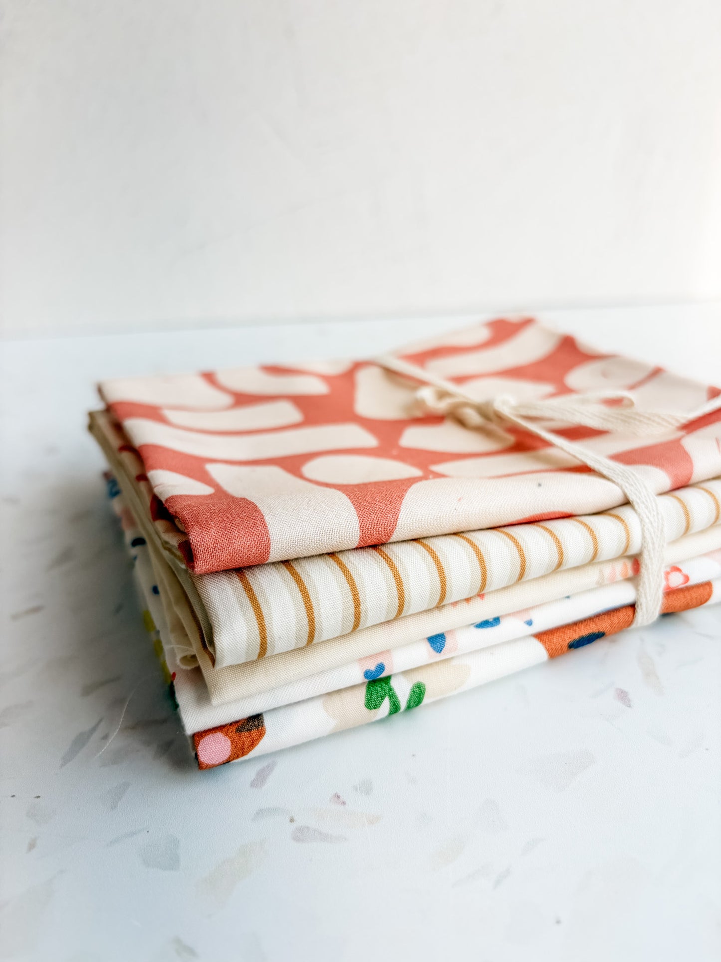 Mystery Fat Quarter Bundle (5)