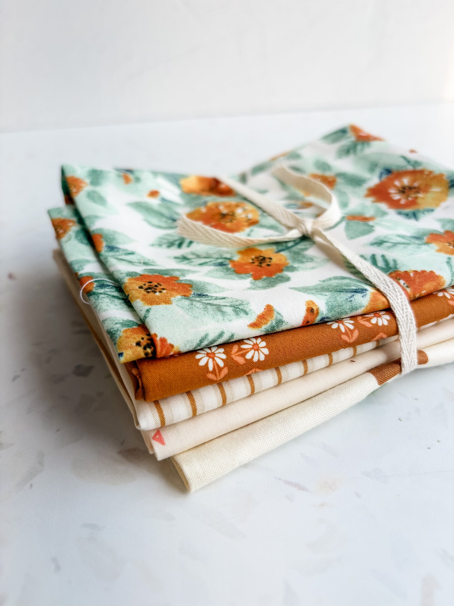 Mystery Fat Quarter Bundle (5)