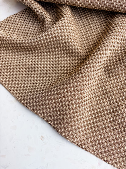 Gathering Cloth Basket Weave Cotton in Coffee Creamer
