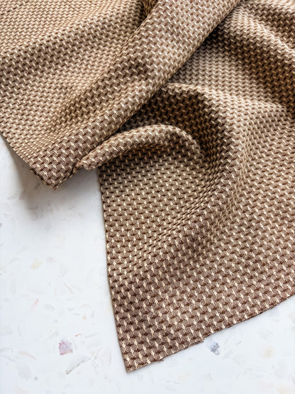 Gathering Cloth Basket Weave Cotton in Coffee Creamer