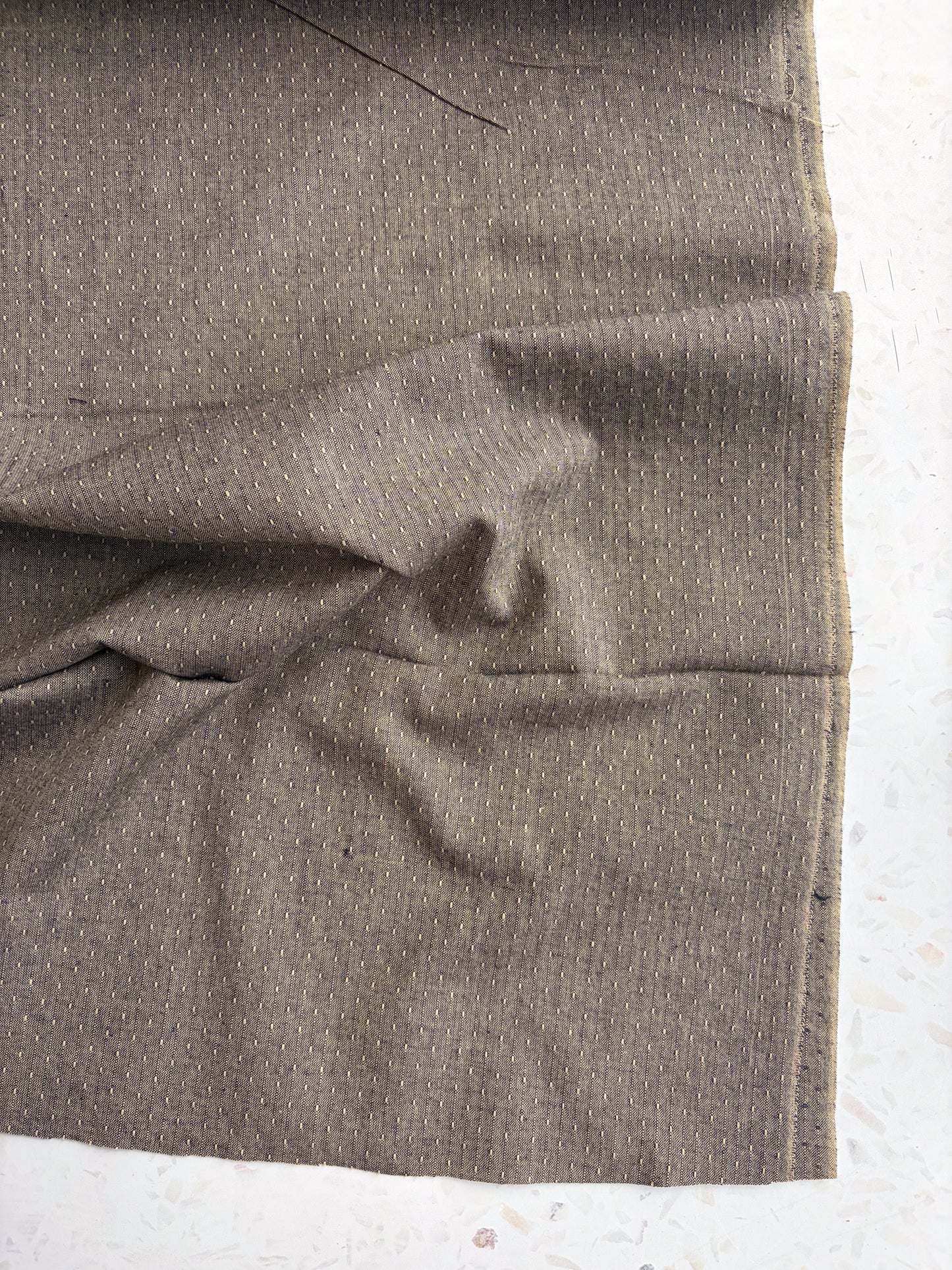 Gathering Cloth Sun Stitch in Mushroom