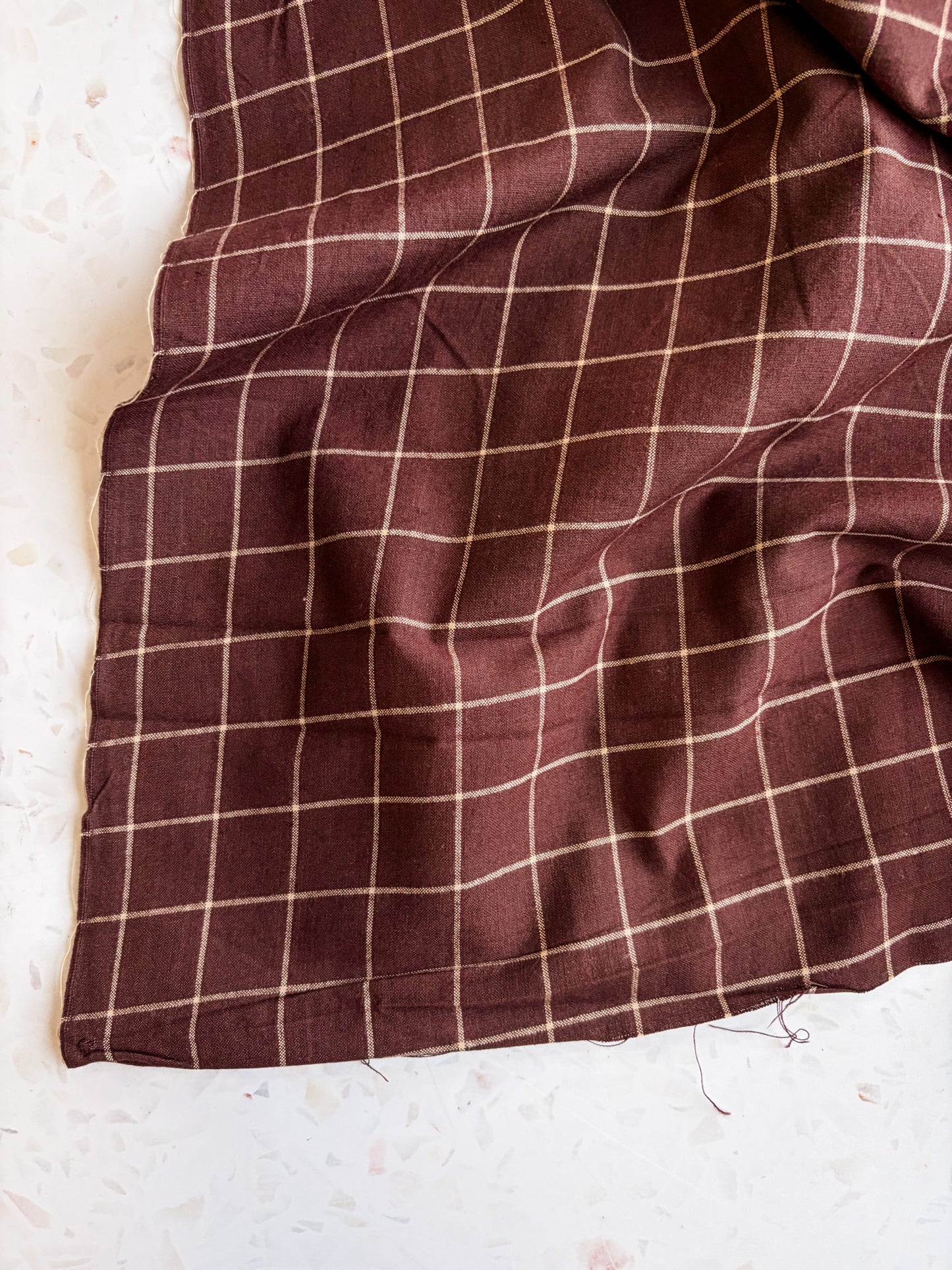 Gathering Cloth Windowpane in Mahogany