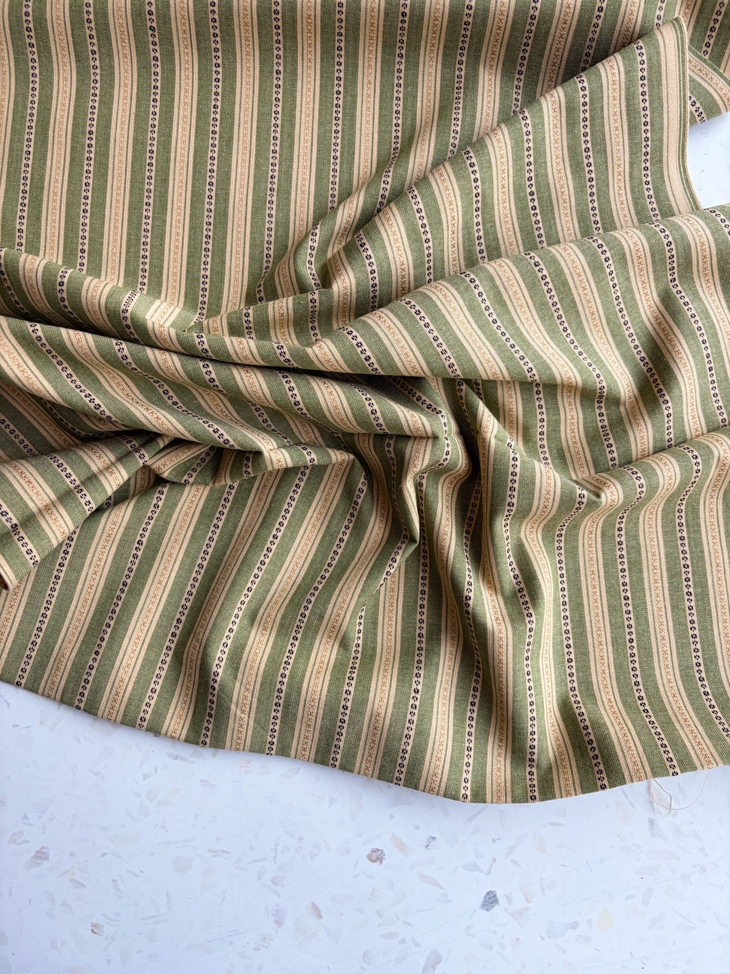 Gathering Cloth Merchant Stripe in Hedgerow