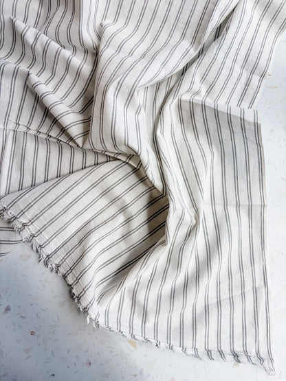 Everyday Handloom | Graphite