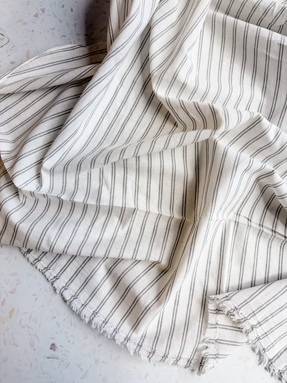 Everyday Handloom | Graphite