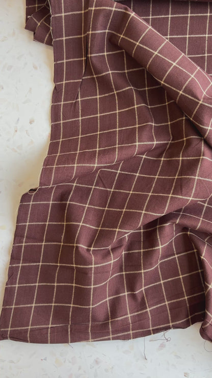 Gathering Cloth Windowpane in Mahogany