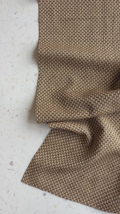 Gathering Cloth Basket Weave Cotton in Coffee Creamer