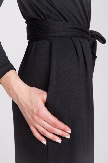 Knit dress with in-seam side pockets sewing pattern